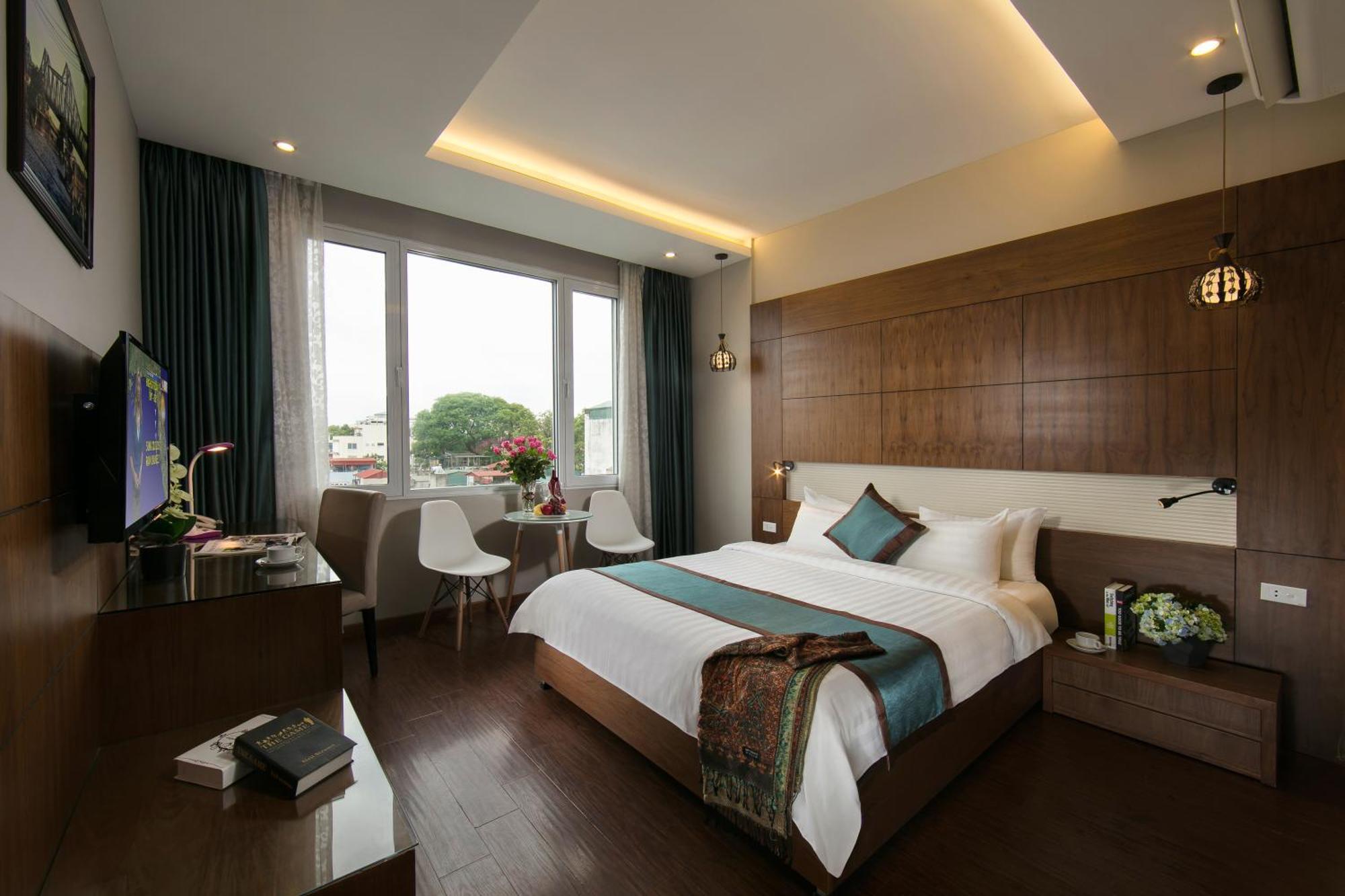 Deluxe Double or Twin Room City View